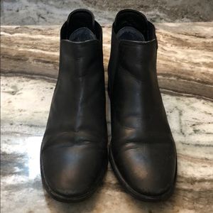 Topshop Chelsea Boots